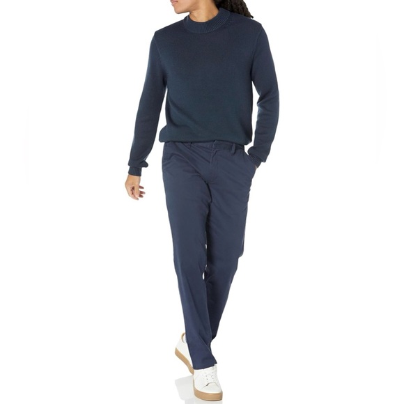 Amazon Essentials Men's Regular-Fit Crew Neck Sweater - Picture 4 of 6